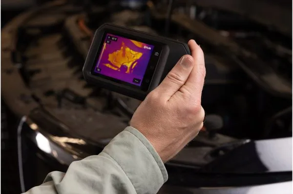 FLIR C8
