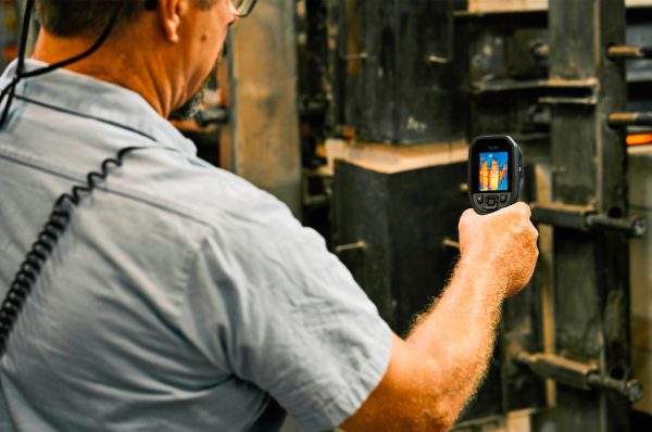 FLIR TG298